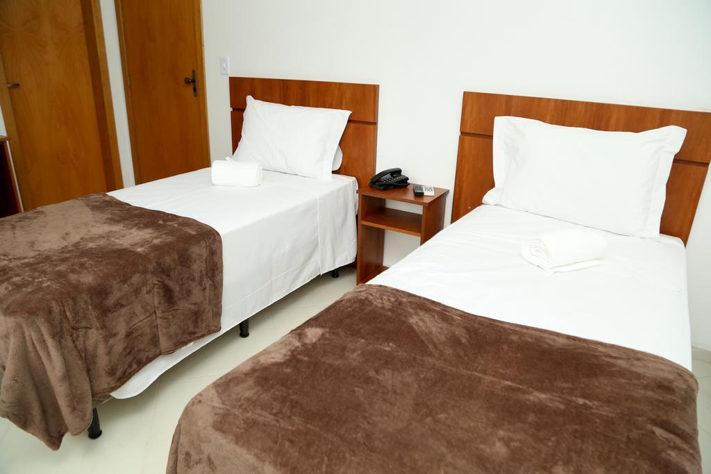 Hotel Petrov カネラ エクステリア 写真